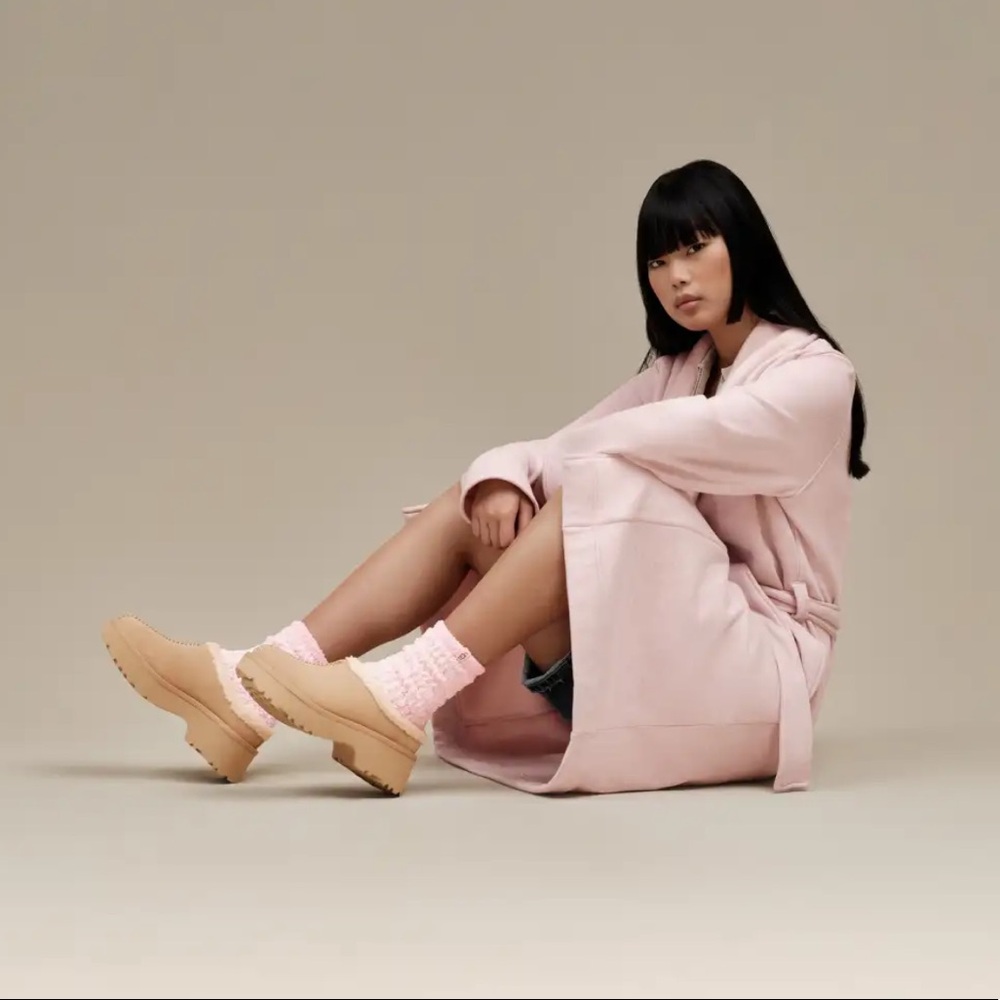 UGG Fleece Robe - Picture 2 of 5